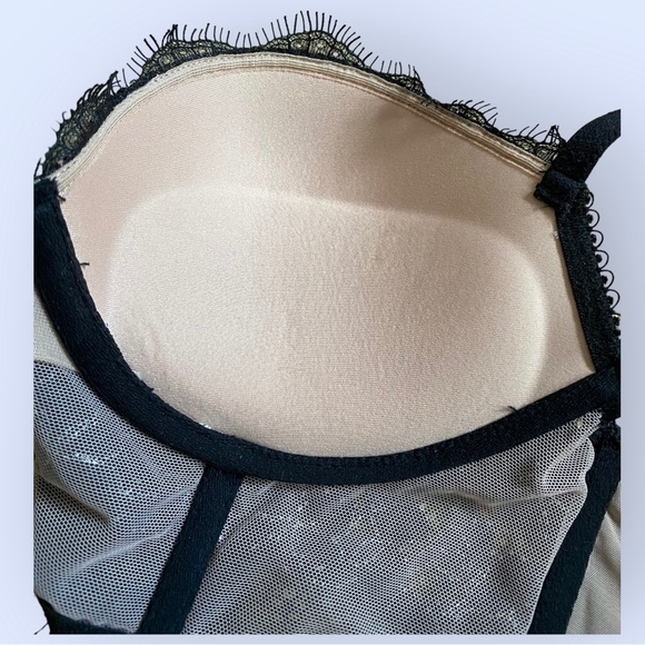 Beautiful Victoria’s Secret bra - Picture 5 of 8